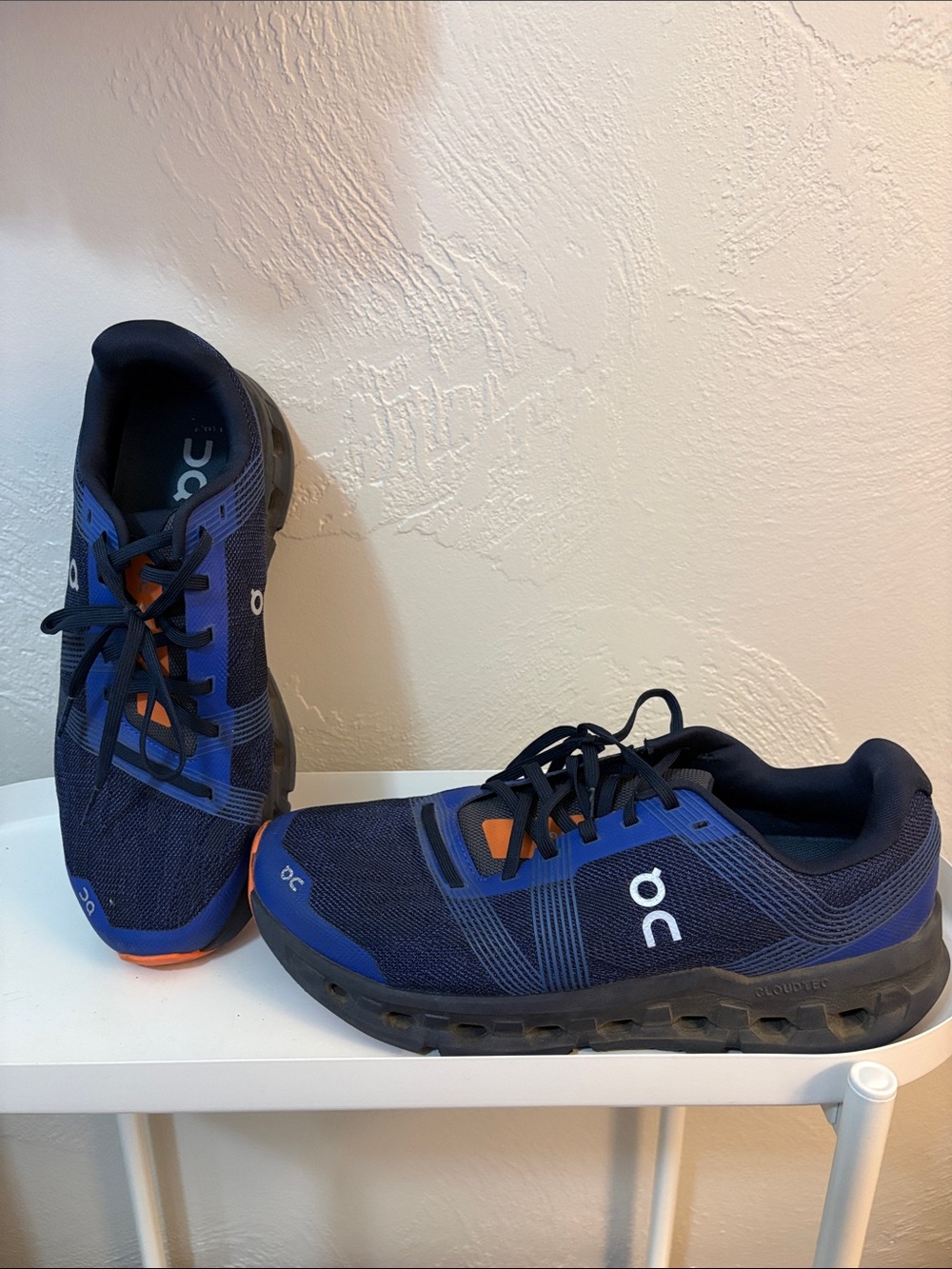 On Running Men's Navy and Orange Cloudtec Running Sneakers